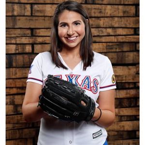 Meet your Posher, Halie